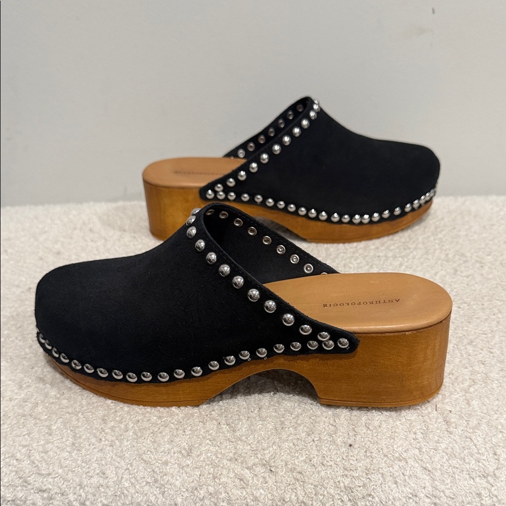 By Anthropologie Women’s Studded Wood-Bottom Clogs Size 7/37 - Picture 5 of 9